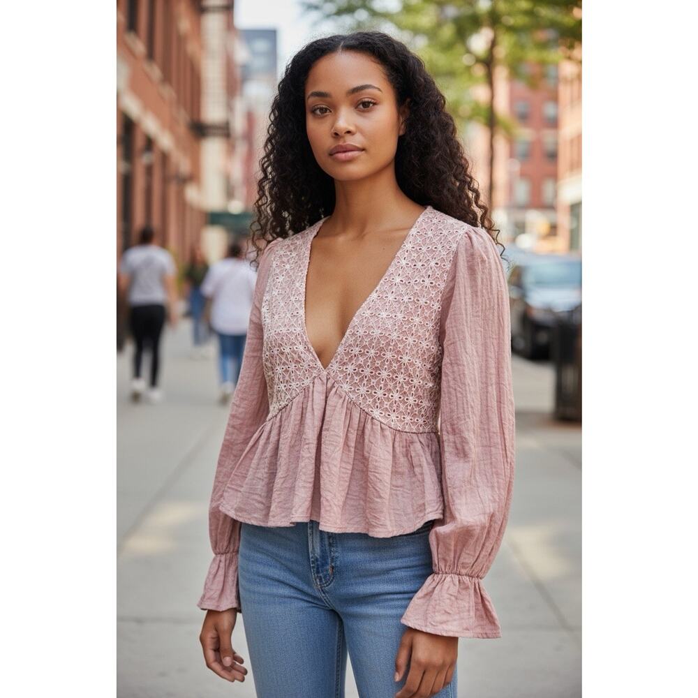 Saints & Hearts Medium Eyelet Pink Heather Peasant Lined Crop Top Ballon Sleeves